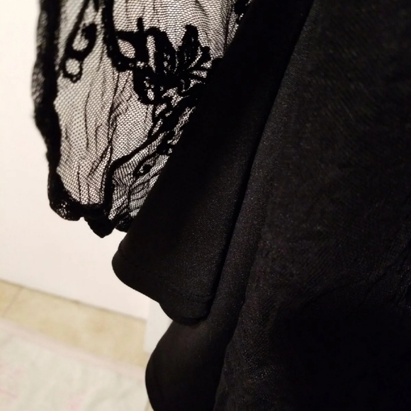 BLACK LACE DRESS - Picture 8 of 8